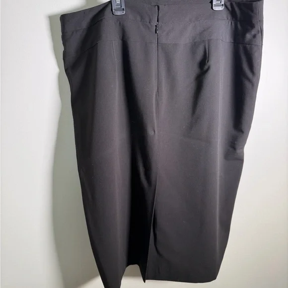 Worthinfton Classic Black Pencil Skirt - size 18 - Picture 2 of 5